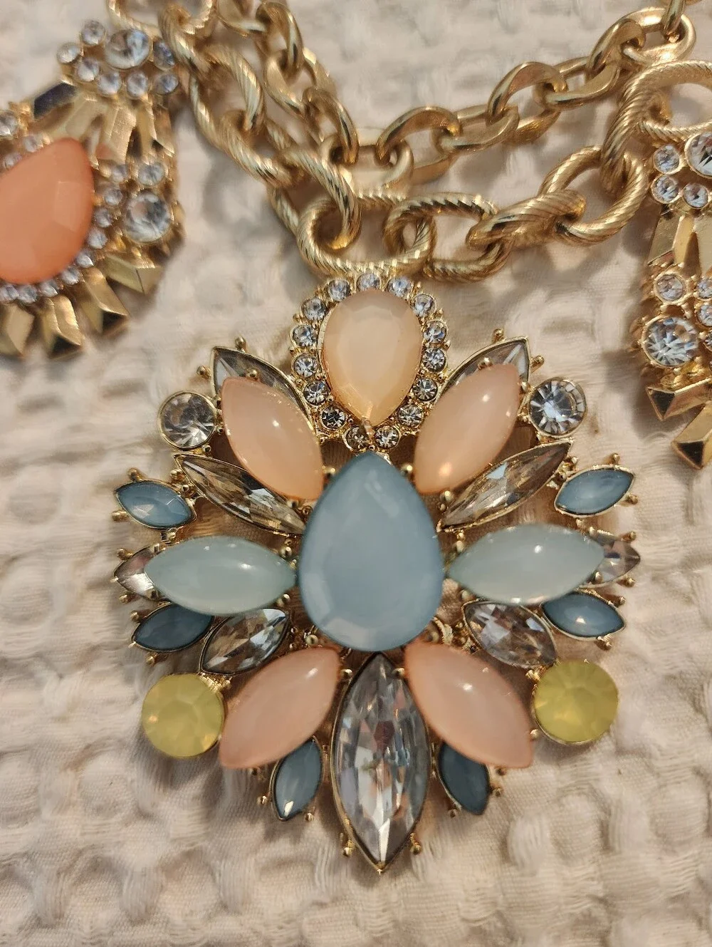 Vintage Gold-Tone Multi-Color Statement Necklace with Peach and Blue Accents 20